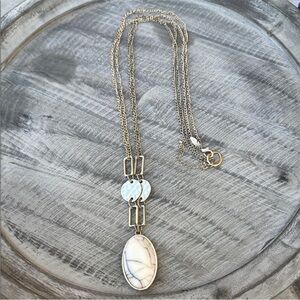 Avenue long White Pendant Necklace